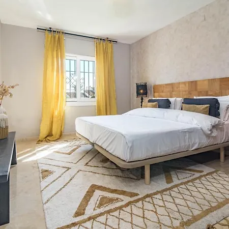 Ma7b-stunning Location * Μαρμπέλλα