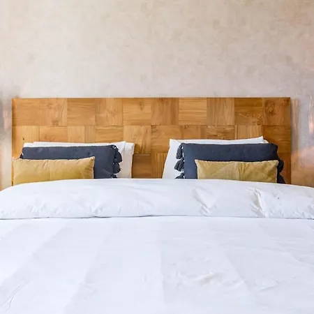 Ma7b-stunning Location *