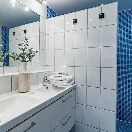 Ma7b-stunning Location